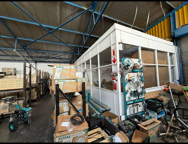 406M² WAREHOUSE TO LET IN SPARTAN